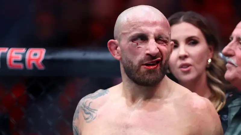 Алекс Волкановски 