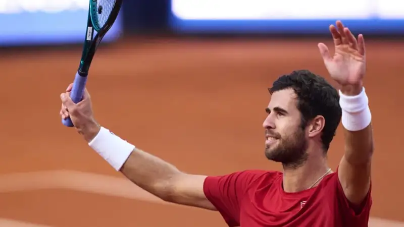 Чемпион Almaty Open с победы стартовал на турнире АТР в Барселоне