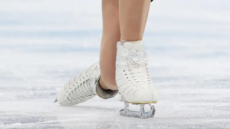 Домогался тренер 