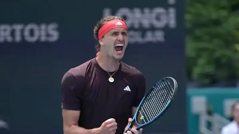 Александр Зверев  