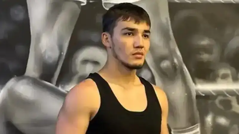 Катастрофа произошла в бою казахстанского боксёра на турнире в России