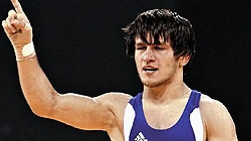 Батирова ищут приставы