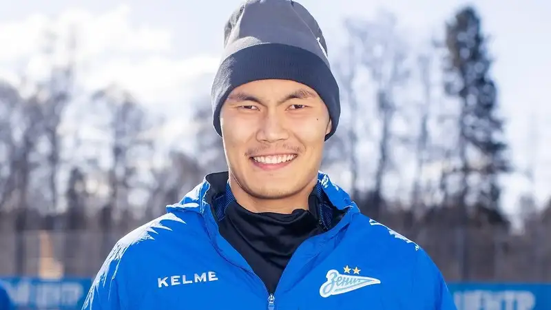 Нуралы Алип "выпросил" подарок у Дмитрия Бивола (видео)