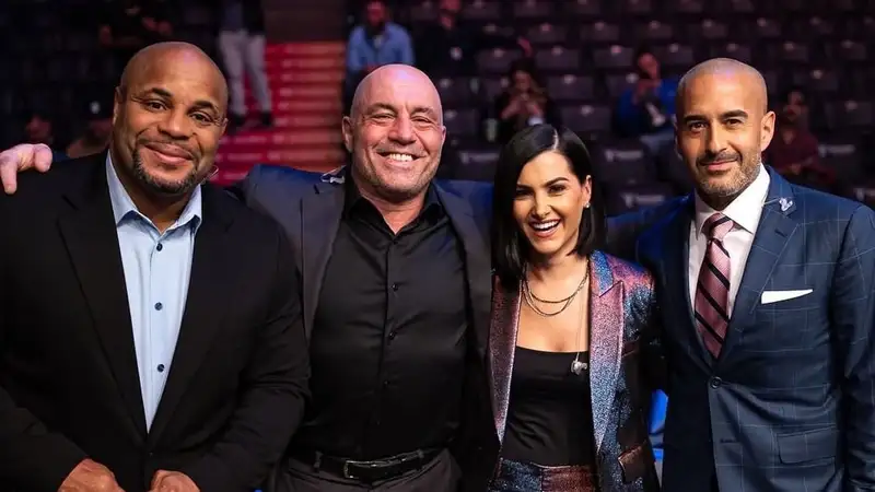 Джо Роган назвал сильнейшего нокаутёра в истории ММА