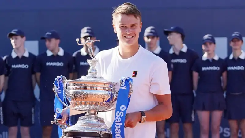 Сенсацией завершился финал турнира АТР в Барселоне