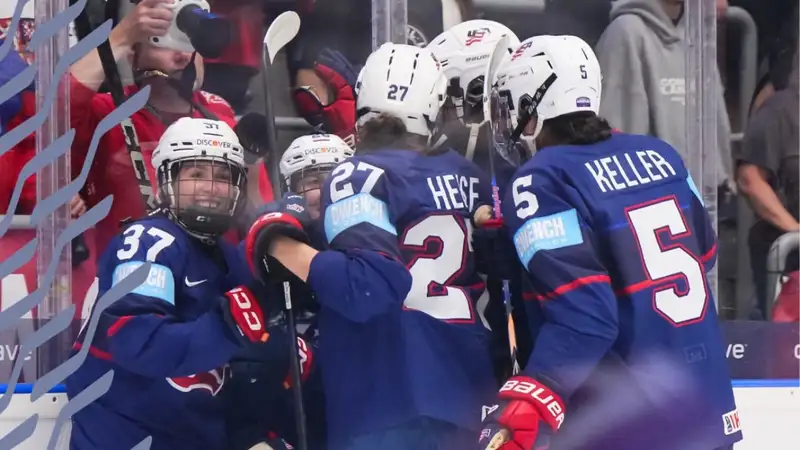 Женская сборная США выиграла чемпионат мира по хоккею