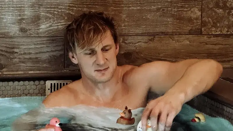 Александр Волков