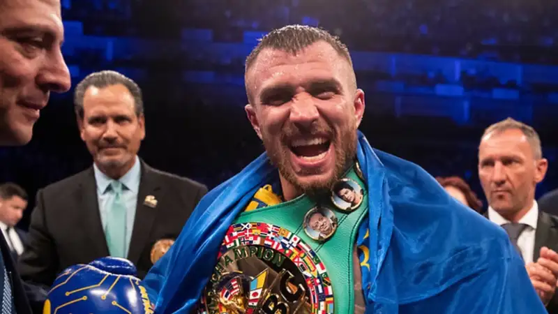 Top Rank ждёт решения Василия Ломаченко: есть три боя для него