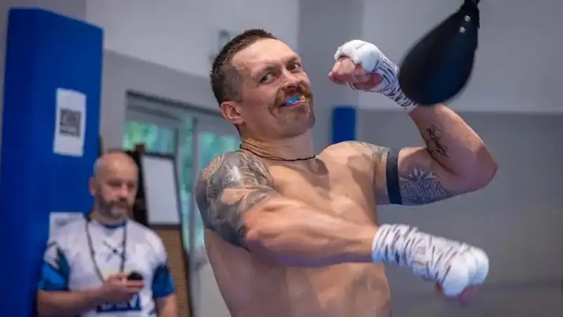 Александр Усик  