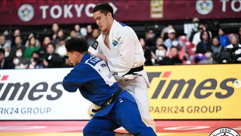 Максим выиграл бронзу ЧА