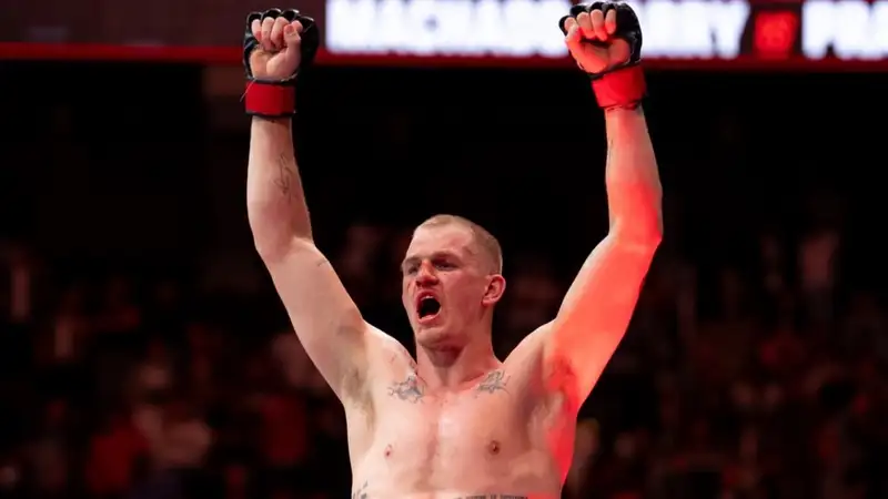 "Всем плевать на него": Иэн Гэрри резко высказался в адрес Хоакина Бакли