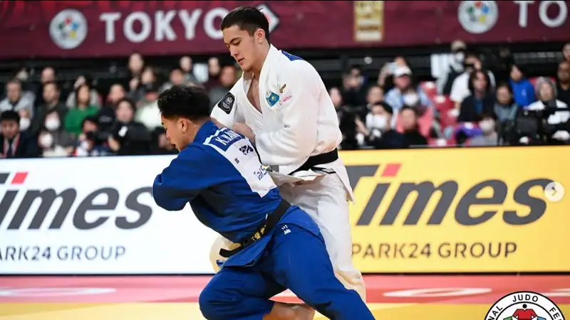 Максим устпил в четвертьфинале 