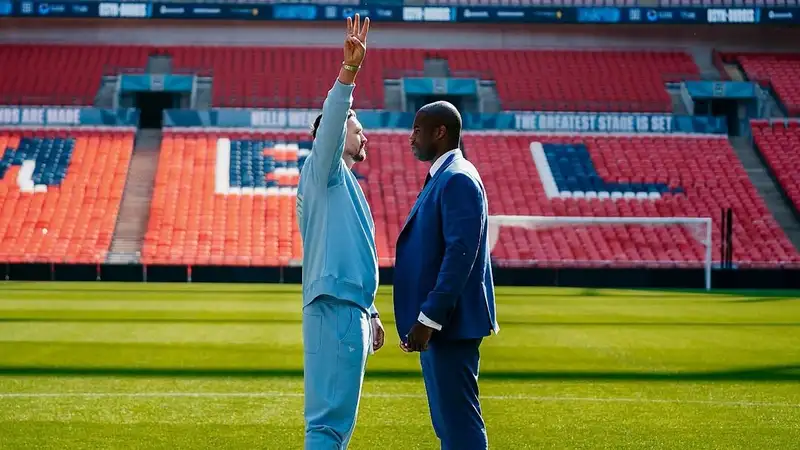 Александр Усик