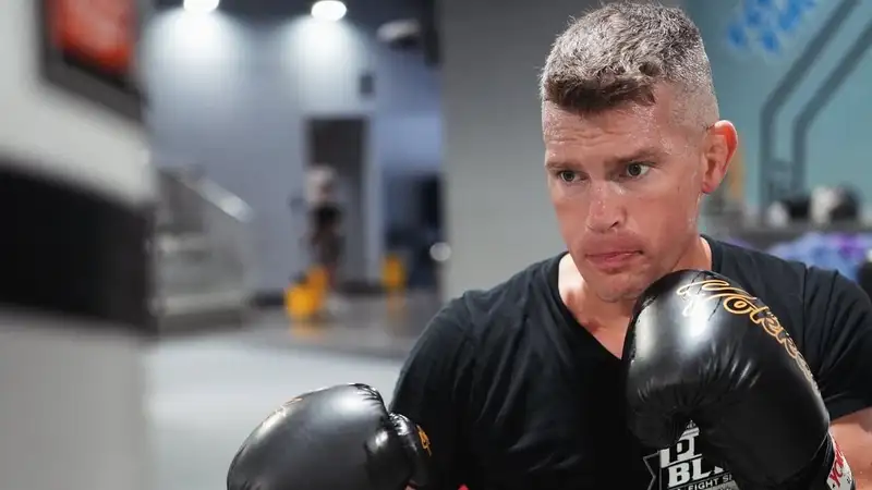 Бывший соперник Рахмонова просит Пратеса подписать контракт на поединок