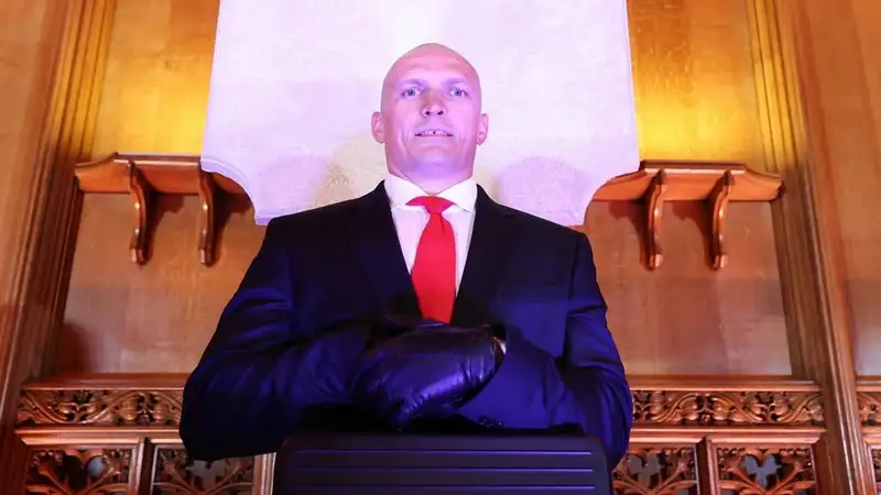 Александр Усик