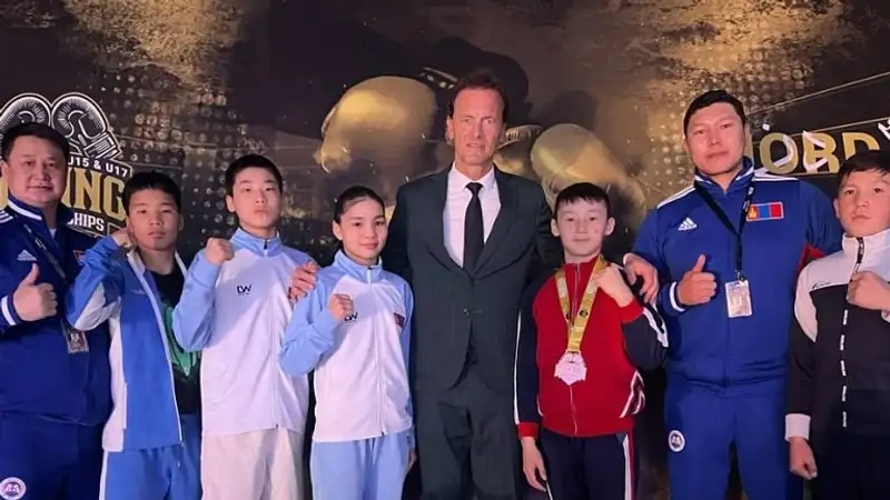 "Самые успешные": глава World Boxing отреагировал на триумф Казахстана на историческом чемпионате Азии