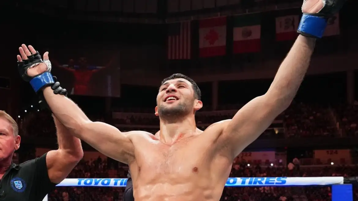 Российский боец одержал победу нокаутом на турнире UFC on ESPN 67 Российский боец одержал победу нокаутом на турнире UFC on ESPN 67