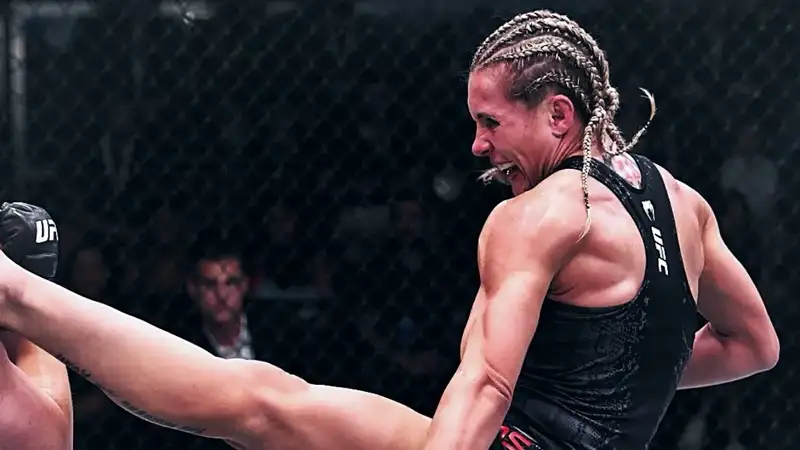 Россиянка победила экс-чемпионку на турнире UFC on ESPN 67