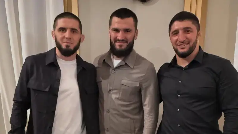 "Немного о спорте": Махачев встретился с Бетербиевым и Садулаевым