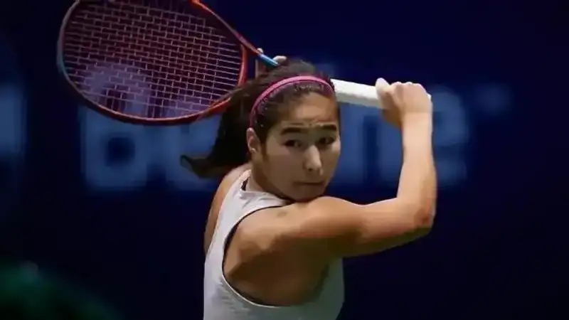 Жибек Куламбаева  