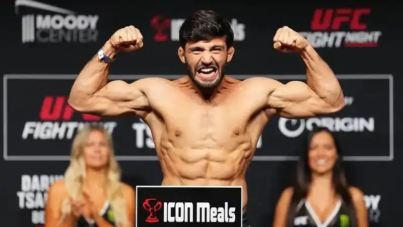 Арман Царукян 