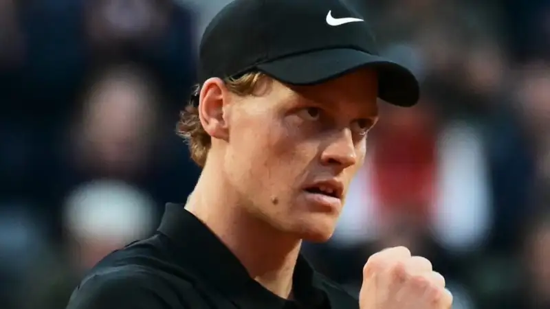 Янник Синнер выиграл первый матч после дисквалификации