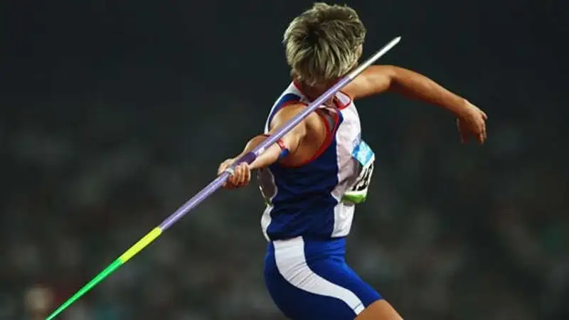 Копье убило школьницу