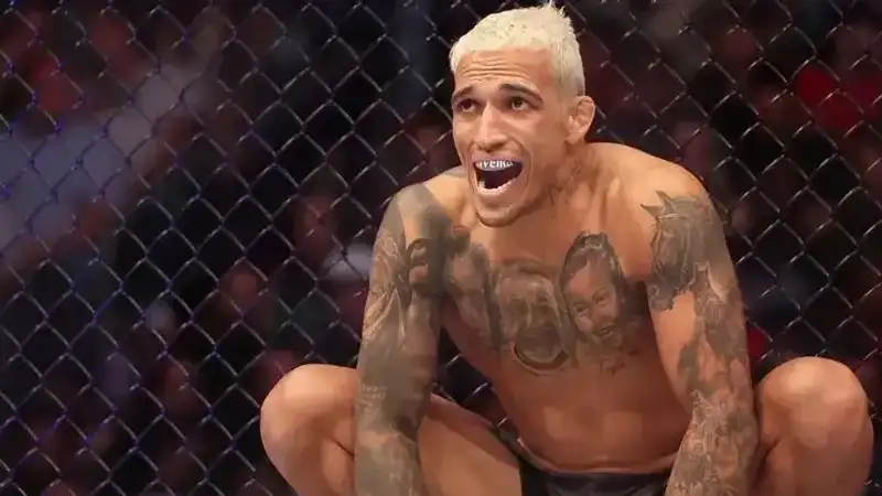 Чарльз Оливейра  