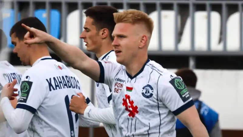 Команда казахстанского футболиста поднялась на второе место в европейском чемпионате