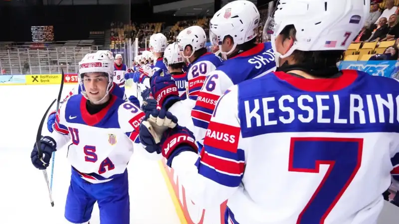 Как выглядит турнирная таблица ЧМ-2025 по хоккею на 19 мая