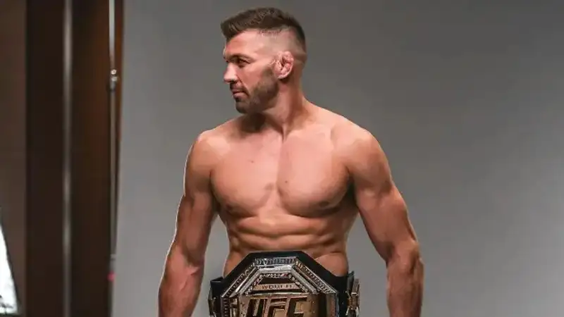 Фото: instagram/dricusduplessis