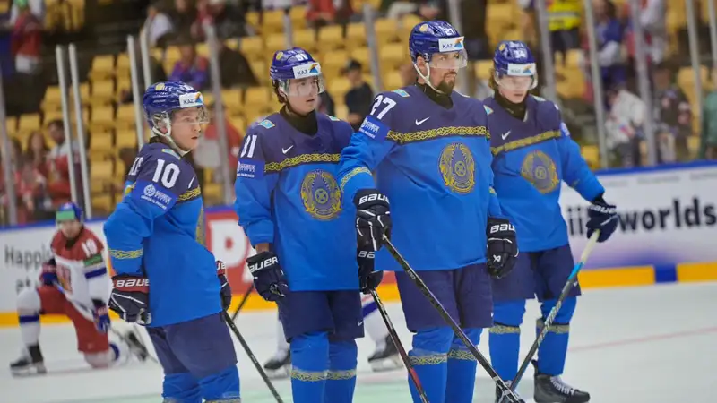 Сборная Казахстана открыла счёт в "матче жизни" на чемпионате мира по хоккею