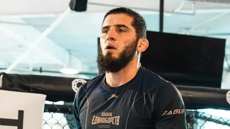 Ислам Махачев 