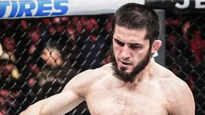 Ислам Махачев