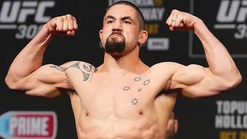 Роберт Уиттакер 