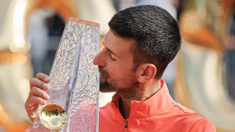 Новак Джокович выиграл 100-й титул в карьере