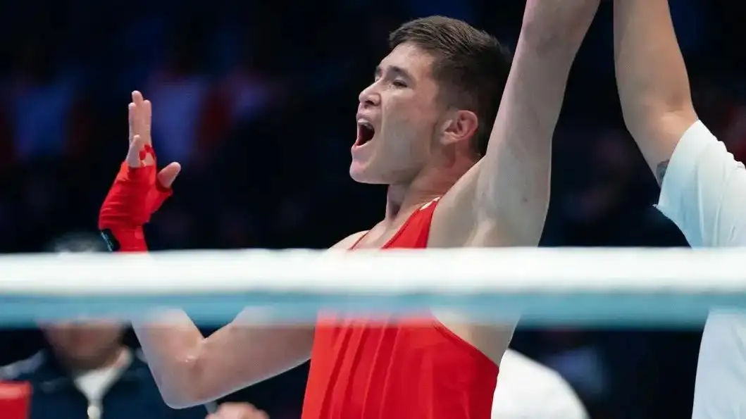 Лучший молодой боксёр мира из Казахстана &quot;уничтожил&quot; филиппинца за медаль топ-турнира в Таиланде
