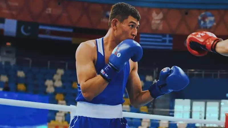 Дисквалифицированный за допинг топовый казахстанский боксёр нокаутировал соперника из Узбекистана