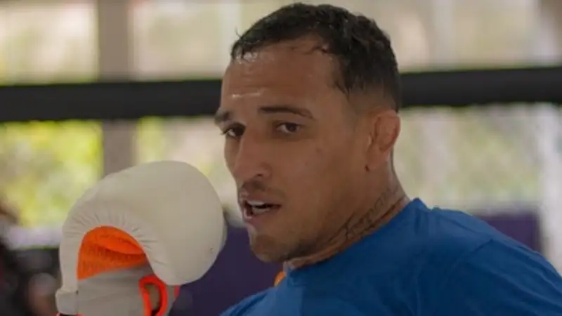 "У него очень тяжёлые руки": Чарльз Оливейра назвал лучшего ударника в карьере