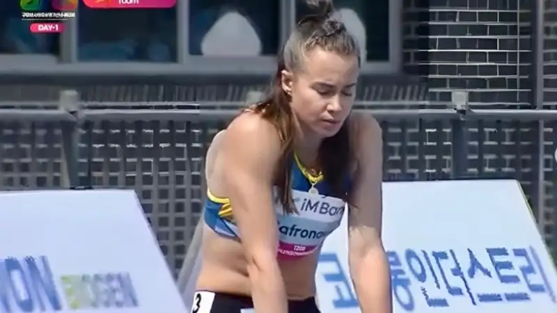 Сафонова вылетела на 100 метрах