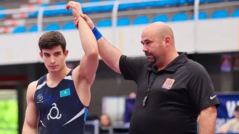 Сегодня судья поднял его руку, а не принципиального соперника