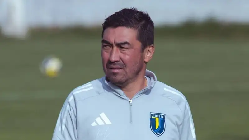 Самат Смаков, наверняка, в бешенстве...