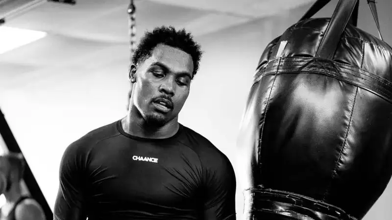 Экс-чемпион мира в среднем весе высказался о бое Альварес - Кроуфорд