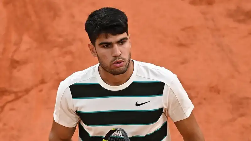 Алькарас третий год подряд вышел в полуфинал &quot;Ролан Гаррос&quot;