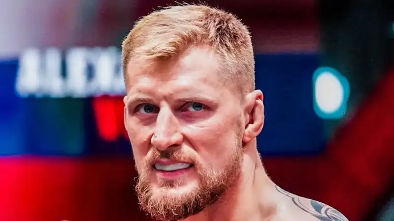Александр Волков
