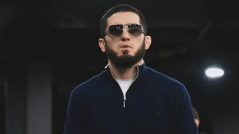 Ислам Махачев