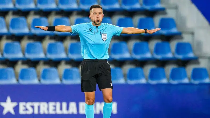 Спят Карабаев