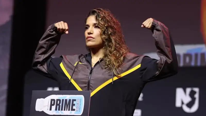 "Мне наложили 11 швов": чемпионка UFC рассказала об уличной драке с мужчиной