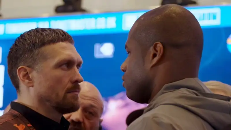 Усик отреагировал на жалобы Дюбуа: Меня это не раздражает