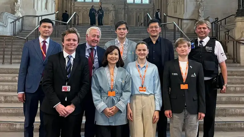 Казахстанские шахматисты сыграли матч в британском парламенте